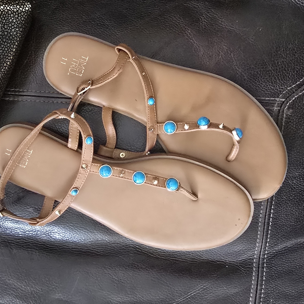 Time And Tru Sandals